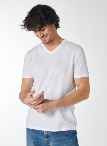 Short sleeve V-neck T-shirt